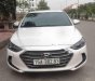 Hyundai Elantra 2018 - Cần bán lại xe Hyundai Elantra sản xuất 2018, màu trắng 