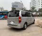 Hyundai Grand Starex 2.4 MT 2009 - Bán Hyundai Grand Starex 2.4 MT năm sản xuất 2009, màu bạc, nhập khẩu