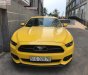 Ford Mustang EcoBoost 2015 - Cần bán gấp Ford Mustang EcoBoost năm 2015, màu vàng, xe nhập 