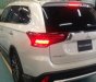 Mitsubishi Outlander Sport  2.0 AT  2018 - Bán xe Mitsubishi Outlander Sport 2.0 AT năm 2018, màu trắng