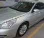 Nissan Teana 2010 - Cần bán gấp Nissan Teana đời 2010, màu bạc