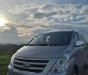 Hyundai Grand Starex    2016 - Cần bán gấp Hyundai Grand Starex đời 2016, màu bạc, nhập khẩu số sàn, giá chỉ 820 triệu