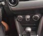 Mazda 2 2016 - Bán Mazda 2 sản xuất 2016, màu trắng, nhập khẩu xe gia đình