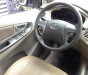 Toyota Innova 2.0E 2015 - Bán ô tô Toyota Innova 2015, màu bạc