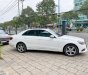 Mercedes-Benz E class E200 2014 - Bán xe Mercedes E200 trắng nội thất đen 2014 cũ chính hãng, trả trước 400 triệu nhận xe ngay