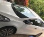Kia K3 MT 2015 - Cần bán lại xe Kia K3 MT đời 2015, màu trắng xe gia đình, giá 420tr
