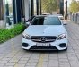 Mercedes-Benz E300 2017 - Cần bán xe Mercedes E300  đời 2017, màu trắng, xe nhập