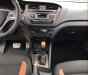 Hyundai i20 Active   2015 - Bán Hyundai i20 Active năm 2015, màu bạc, xe nhập  