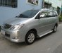 Toyota Innova v 2013 - Cần bán lại xe Toyota Innova v 2013, màu bạc, số sàn, giá tốt