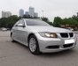 BMW 3 Series 320i 2008 - Gia đình cần bán BMW 320i, sản xuất 2008, số tự động, màu bạc