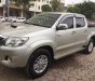 Toyota Hilux 3.0MT 2014 - Cần bán Toyota Hilux 2014 máy dầu số sàn, màu bạc 2 cầu