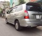 Toyota Innova 2012 - Cần bán lại xe Toyota Innova đời 2012, màu bạc, số sàn, 475tr