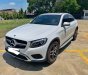 Mercedes-Benz GLC-Class GLC300 2018 - Bán xe Mercedes GLC300 Coupe trắng, nội thất nâu 2018 siêu lướt. Có hỗ trợ trả góp ưu đãi