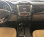 Kia Sorento 2016 - Cần bán Kia Sorento đời 2016, màu vàng giá cạnh tranh