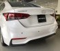 Hyundai Accent 2019 - Bán Accent AT màu trắng giao ngay, ưu đãi khủng, hỗ trợ Grab miễn phí