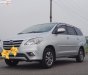 Toyota Innova J 2014 - Cần bán xe Toyota Innova J sản xuất 2014, màu bạc số sàn