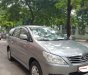 Toyota Innova 2.0E 2013 - Bán Toyota Innova 2.0E sản xuất 2013, màu xám chính chủ, giá tốt