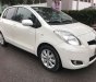 Toyota Yaris 2013 - Bán Toyota Yaris 1.5 sx 2013 tự động nhập Thái trắng thể thao