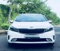 Kia Cerato 2017 - Cần bán xe Kia Cerato 2017 số tự động màu trắng chính chủ 