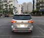 Kia Sedona 2017 - Gia đình cần bán Sedona 3.3L, sản xuất 2017, số tự động, máy xăng bản full, màu xám bạc 