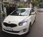 Kia Rondo 2017 - Cần bán xe Kia Rondo 2016 số tự động máy xăng, xe màu trắng còn rất mới