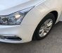 Chevrolet Cruze 2016 - Gia đình cần bán xe Chevrolet Cruze đời 2016 LT, số sàn, màu trắng