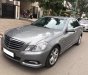 Mercedes-Benz E250 2010 - Cần bán gấp Mercedes đời 2010, màu xám, còn mới, giá 678tr