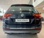 Volkswagen Tiguan Tiguan Allspace Luxury 2019 - Bán xe Volkswagen Tiguan Allspace Luxury màu xanh rêu, nhập khẩu chính hãng mới 100% giá rẻ. LH ngay 0933 365 188