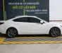 Mazda 6 Premium 2.0AT 2017 - Bán Mazda 6 Premium 2.5AT năm sản xuất 2017, màu trắng, 858tr