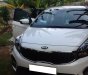 Kia Rondo AT 2017 - Cần bán lại xe Kia Rondo AT sản xuất 2017, màu trắng, còn mới