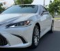 Lexus ES 250 2019 - Cần bán xe Lexus ES 250 đời 2019, màu trắng, nhập khẩu nguyên chiếc như mới