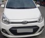 Hyundai i10 2017 - Cần bán gấp Hyundai i10 số sàn đời 2017, màu trắng, chính chủ, giá 337tr