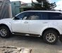 Mitsubishi Pajero Sport 2016 - Cần bán gấp Mitsubishi Pajero Sport năm sản xuất 2016, màu trắng xe gia đình