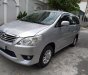 Toyota Innova E 2013 - Bán xe Toyota Innova E năm 2013, màu bạc còn mới