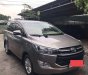 Toyota Innova 2017 - Cần bán xe Toyota Innova đời 2017, màu xám số sàn, giá 640tr