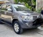 Toyota Fortuner 2009 - Cần bán gấp Toyota Fortuner sản xuất 2009, màu xám chính chủ