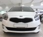 Kia Rondo GAT 2.0AT 2016 - Bán xe Kia Rondo GAT 2.0AT đời 2016, màu trắng, xe đẹp, giá cả TL