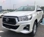 Toyota Hilux 2019 - Bán Toyota Hilux 2.4E 4x2 AT năm sản xuất 2019, màu trắng, xe nhập