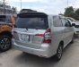 Toyota Innova 2016 - Bán Toyota Innova đời 2016, màu bạc, số sàn