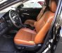 Toyota Camry 2017 - Cần bán lại xe Toyota Camry 2.5Q đời 2017, màu đen, xe nhập số tự động