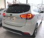 Kia Rondo 2017 - Cần bán lại xe Kia Rondo sản xuất năm 2017, màu trắng