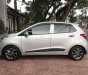 Hyundai Grand i10 2017 - Bán Hyundai Grand i10 1.2 AT 2017, màu bạc xe gia đình