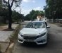 Honda Civic 2017 - Bán Honda Civic đời 2017, màu trắng xe gia đình, 780tr, xe còn nguyên bản