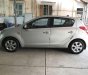 Hyundai i20 2011 - Bán ô tô Hyundai i20 sản xuất năm 2011, màu bạc xe nguyên bản