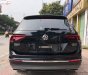 Volkswagen Tiguan   2017 - Bán Volkswagen Tiguan năm sản xuất 2017, màu đen, xe nhập, số tự động