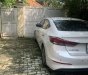Hyundai Elantra 2018 - Bán Hyundai Elantra 1.6 AT năm sản xuất 2018, màu trắng, chính chủ 