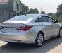 Hyundai Sonata 2011 - Cần bán Hyundai Sonata sản xuất 2011, màu bạc, xe nhập chính hãng.