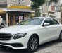 Mercedes-Benz E class 2018 - Cần bán Mercedes đời 2018, màu trắng xe nguyên bản