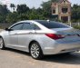 Hyundai Sonata 2011 - Cần bán Hyundai Sonata sản xuất 2011, màu bạc, xe nhập chính hãng.