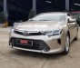 Toyota Camry 2016 - Cần bán gấp Toyota Camry đời 2016, màu nâu xe còn mới